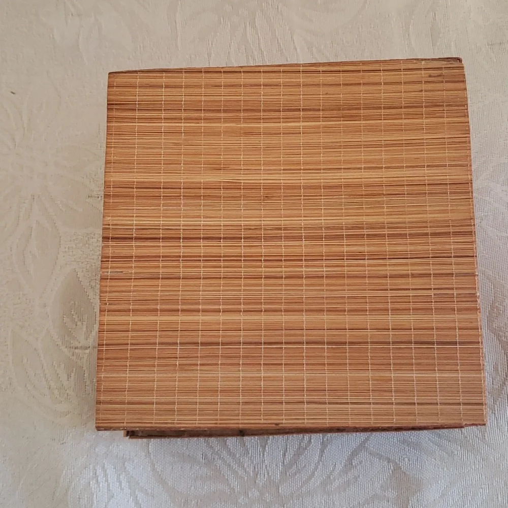 Vintage wooden trinket box